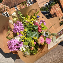 Load image into Gallery viewer, Seasonal Hand-tied Bouquet