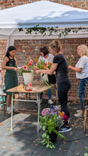Load image into Gallery viewer, Hand-tied Bouquet Workshop
