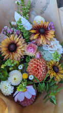 Load image into Gallery viewer, Seasonal Hand-tied Bouquet
