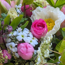 Load image into Gallery viewer, Seasonal Hand-tied Bouquet
